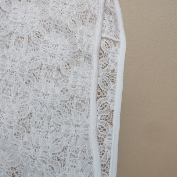 Chico's White Lace Tops 1 (M) - Picture 3 of 6